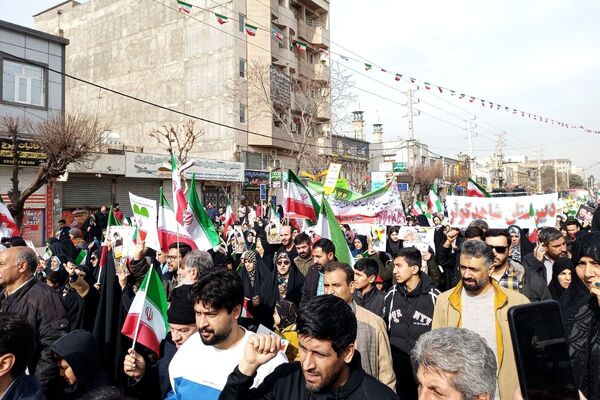 خروش مردمی در خیابان‌های رباط‌کریم در 22بهمن
