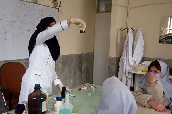 آشنایی دانش‌آموزان با دنیای علم در پژوهش‌سرای فرهنگ