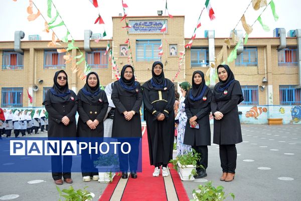 افتتاحیه طرح  «ایرانمون» در مدرسه شهدای گمنام بهارستان‌دو