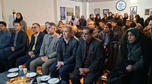 نمایشگاه دست سازه‌های دانش‌آموزی دبیرستان دخترانه ایران مهر اهر