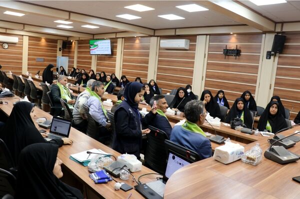 نشست مشاور وزیر با مدرسان سازمان دانش‌آموزی استان خراسان رضوی