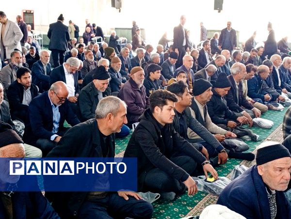 نماز جمعه در شهرستان کاشمر 