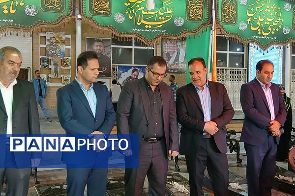 برپایی آیین غبارروبی مزار شهدا در هفته دفاع مقدس در ملارد 