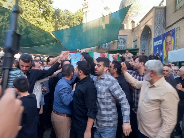 تشییع پیکر شهدای حمله رژیم اشغالگر صهیونیستی به ایران