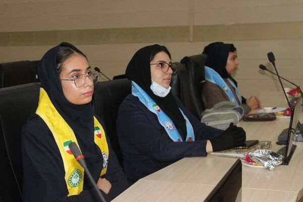 شور و نشاط در سیزدهمین دوره انتخابات شورای دانش‌آموزی کرمان