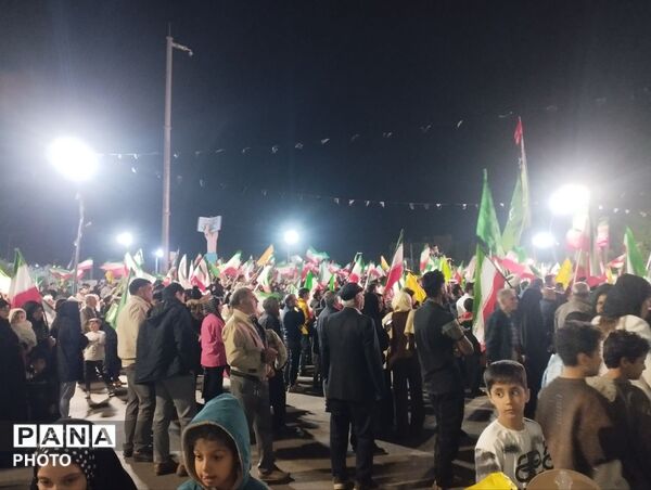 جشن ازدواج زوج انقلابی در تجمعات شبانه مردم پاکدشت