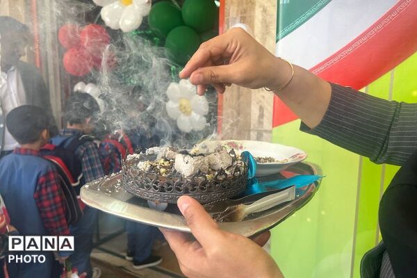 جشن شکوفه‌ها در ملارد؛ آغاز یک مسیر شیرین برای دانش‌آموزان کلاس اولی