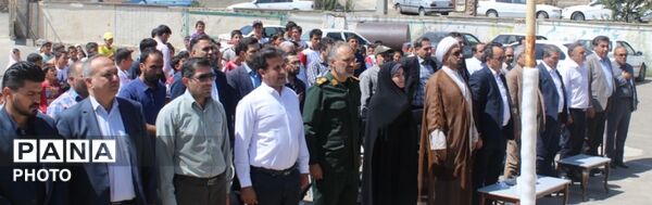 بهره برداری از دومین چمن مصنوعی در بخش صوفیان به مناسبت هفته دولت