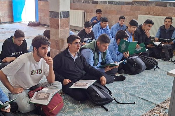 محفل نورانی قرآن کریم در مدارس کوثر ۲ و جدلی ناحیه دو شهرری 