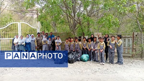 پاکسازی خیابان و کوچه‌های روستای یاسه چای توسط دانش‌آموزان مدرسه ۲۲ بهمن