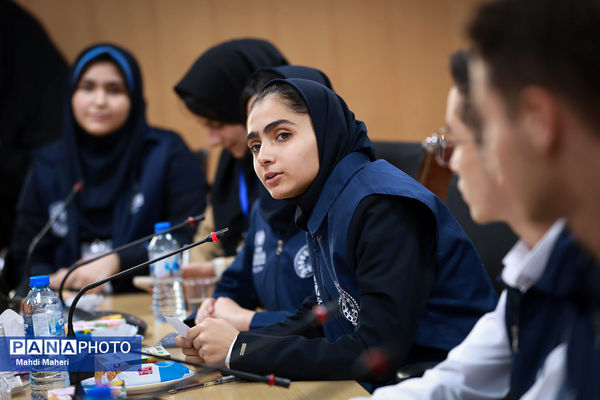 نشست صمیمی معاون آموزش متوسطه وزارت آموزش و پرورش با دانش‌آموز خبرنگاران خبرگزاری پانا