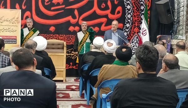 آیین تکریم خادمان مکتب شهادت به پاسداشت ارادتمندان رهبر شهید 