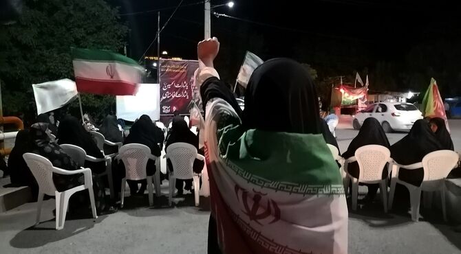اقامه نماز جماعت همراه با اجتماعات شبانه در حسینیه شهدای شهر بار نیشابور
