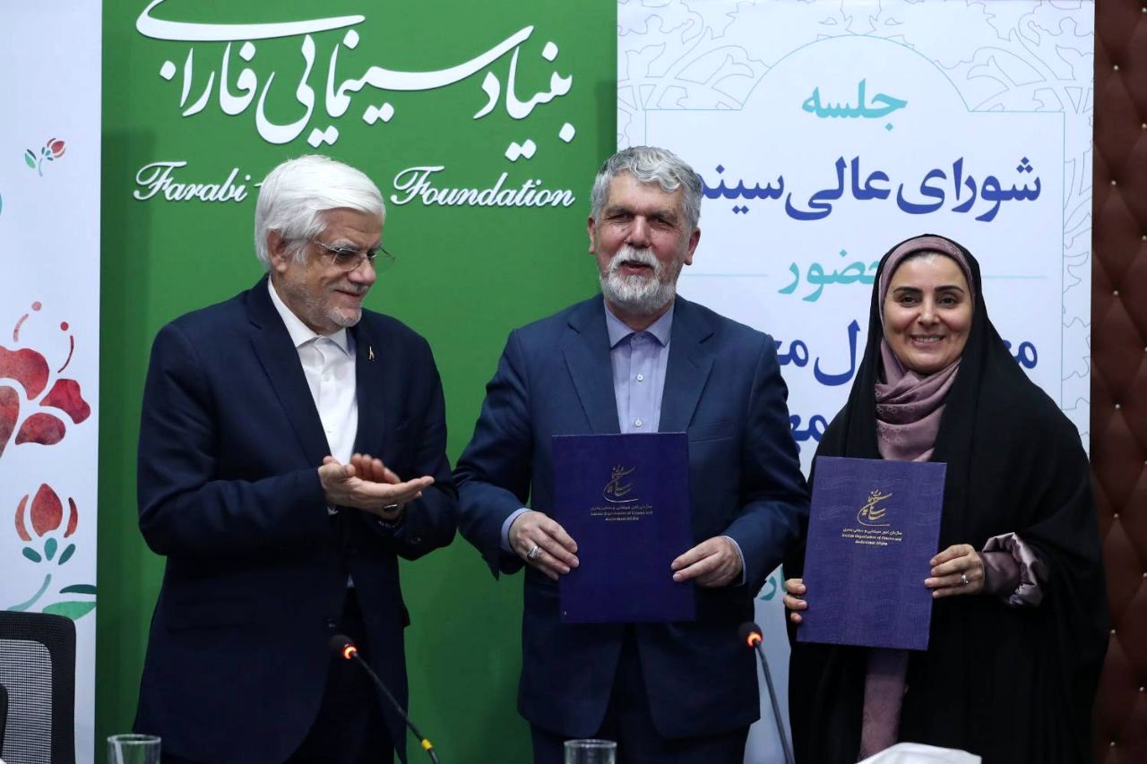 وزارت فرهنگ و ارشاد اسلامی زمینه بازگشت هنرمندان ایرانی خارج از کشور را به داخل فراهم کند