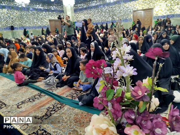 برپایی آیین «شکوه مادری» در قم
