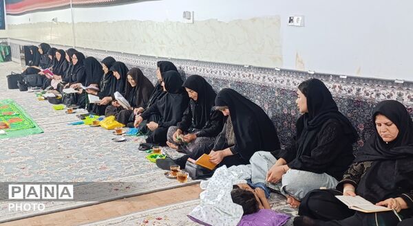 شور حسینی در مسجد امام رضا(ع) نظرآباد با قرائت دعای توسل و زیارت عاشورا 