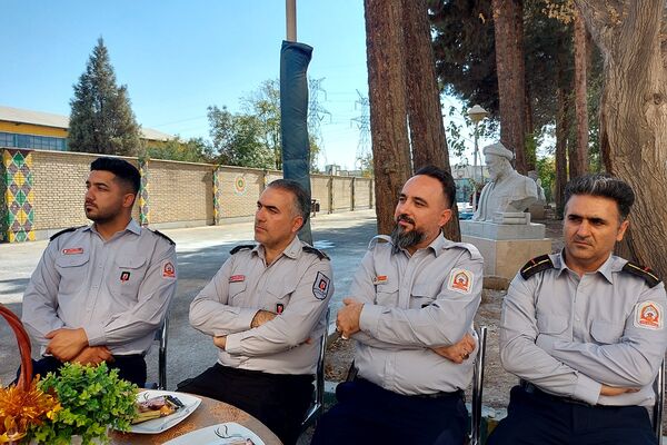 گرامیداشت مقام آتش‌نشان در دبیرستان نمونه دولتی شهیدی باقرشهر 