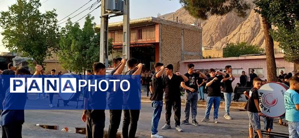  حضور پررنگ نوجوانان وجوانان در تاسوعای حسینی