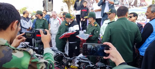همایش پیاده‌روی خانوادگی به‌مناسبت هفته دفاع مقدس در نیشابور