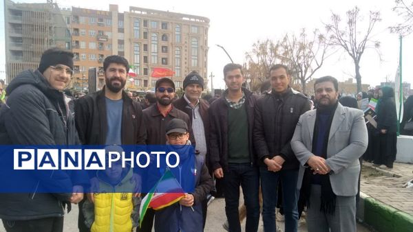 حضور مردم دارالمؤمنین کاشان در یوم الله ۲۲ بهمن