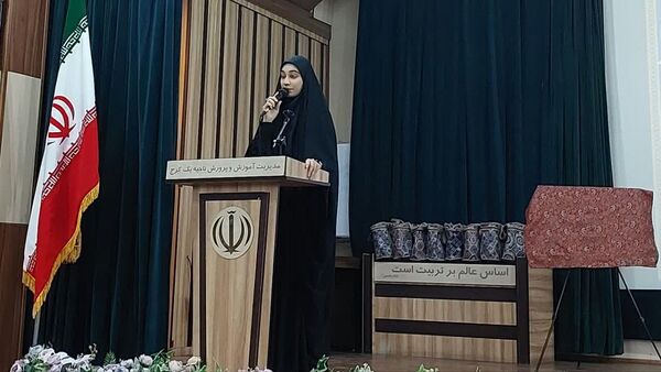 تقدیر از دانش‌آموزان و فرهنگیان البرز در مسابقات قرآن،عترت و نماز در کانون امام علی (ع) 