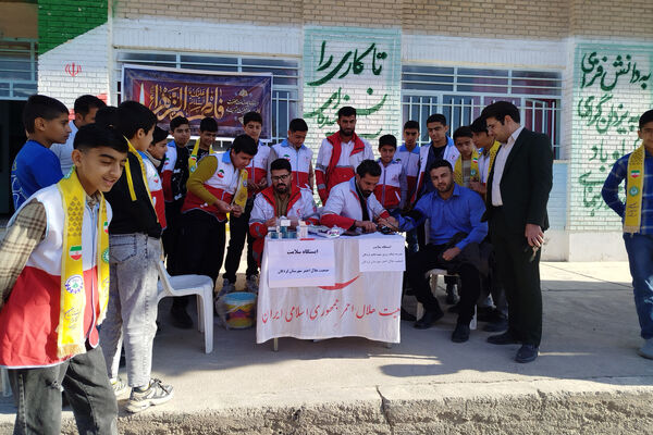 دانش‌آموزان مدرسه شهید باهنر لردگان آماده مقابله با زلزله شدند