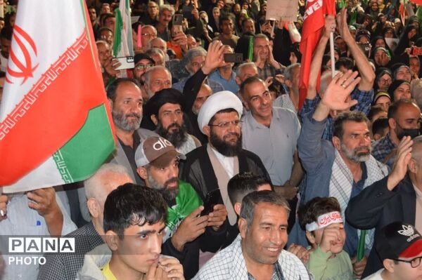 فرهنگیان میهن دوست در خیابان کشوردوست