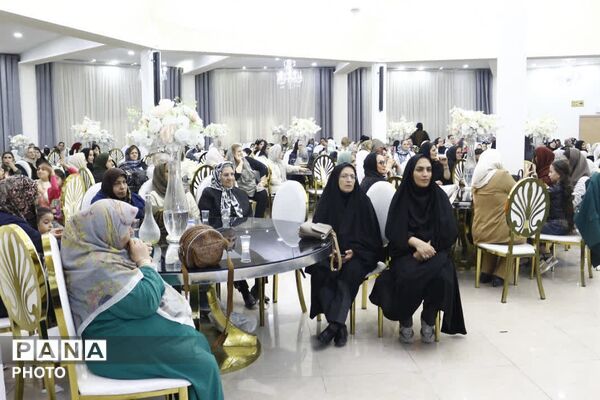  پیاده‌روی خانوادگی و جشنواره‌های بومی به مناسبت هفته تربیت‌بدنی در فیروزکوه