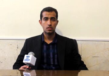 قرآن را به 3 زبان دنیا و تا کلاس هشتم حفظ کردم