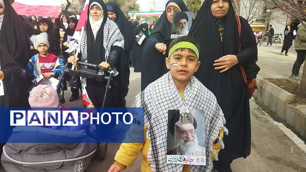 راهپیمایی ۲۲ بهمن نشان دهنده همبستگی و اتحاد مردم ایران 