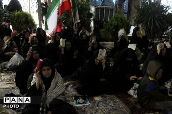 احیا در اولین شب قدر و هشتمین شب مراسم شهادت قائد امت آیت الله خامنه ای 