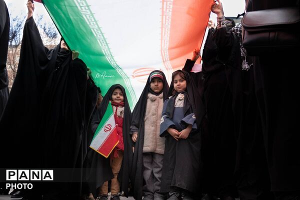 سربازان کوچک در اجتماع مردمی تبریز به خونخواهی از رهبر شهید
