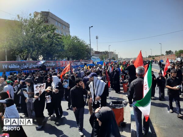 وداع باشکوه ملت با رهبر انقلاب و تشییع پیکر پاک و مطهر ایشان