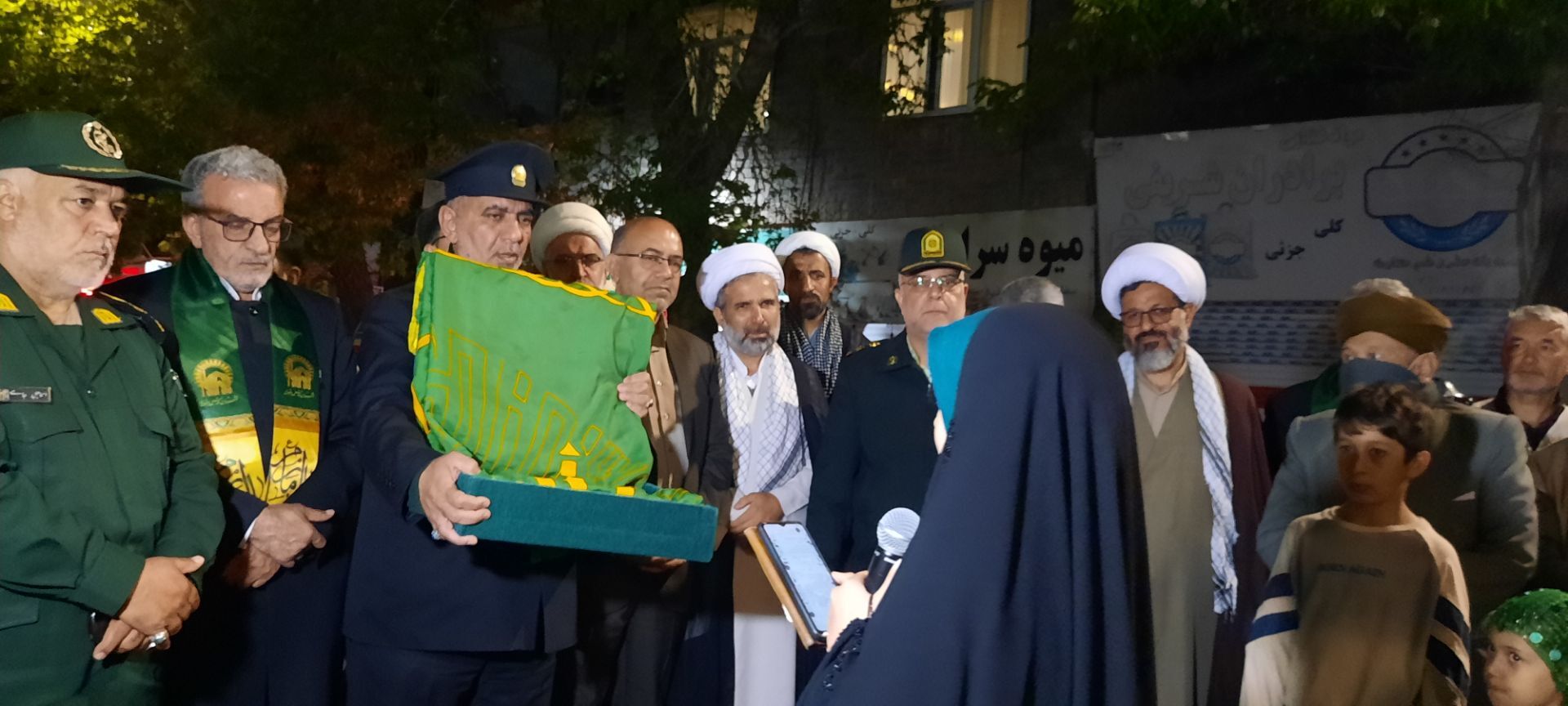 شبی متفاوت در تجمعات شبانه با حضور خادمین امام رضا(ع)