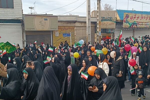 شور انقلابی در پیشوا، همه یکصدا برای ایران در 22 بهمن