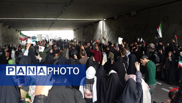 تجلی حضور باشکوه مردم در راهپیمایی ۲۲ بهمن 