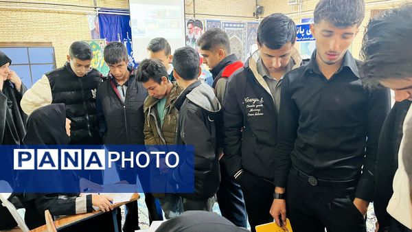 آموزش مقدماتی خبرنگاری پسران کرمان در آموزشگاه پیامبر اعظم(ص)