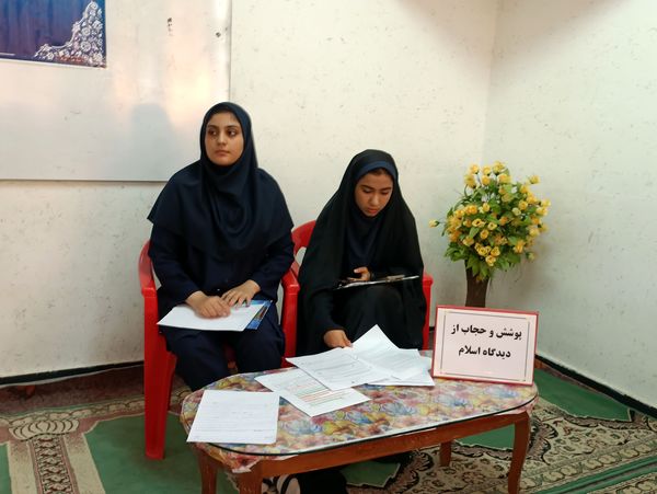 استقبال دانش‌آموزان پارسیان از مناظره‌های دانش‌آموزی