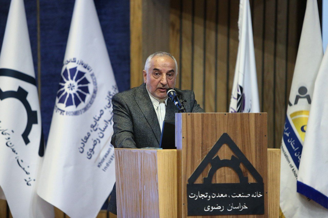 صنعت ایران در نسل سوم تکنولوژی متوقف مانده است