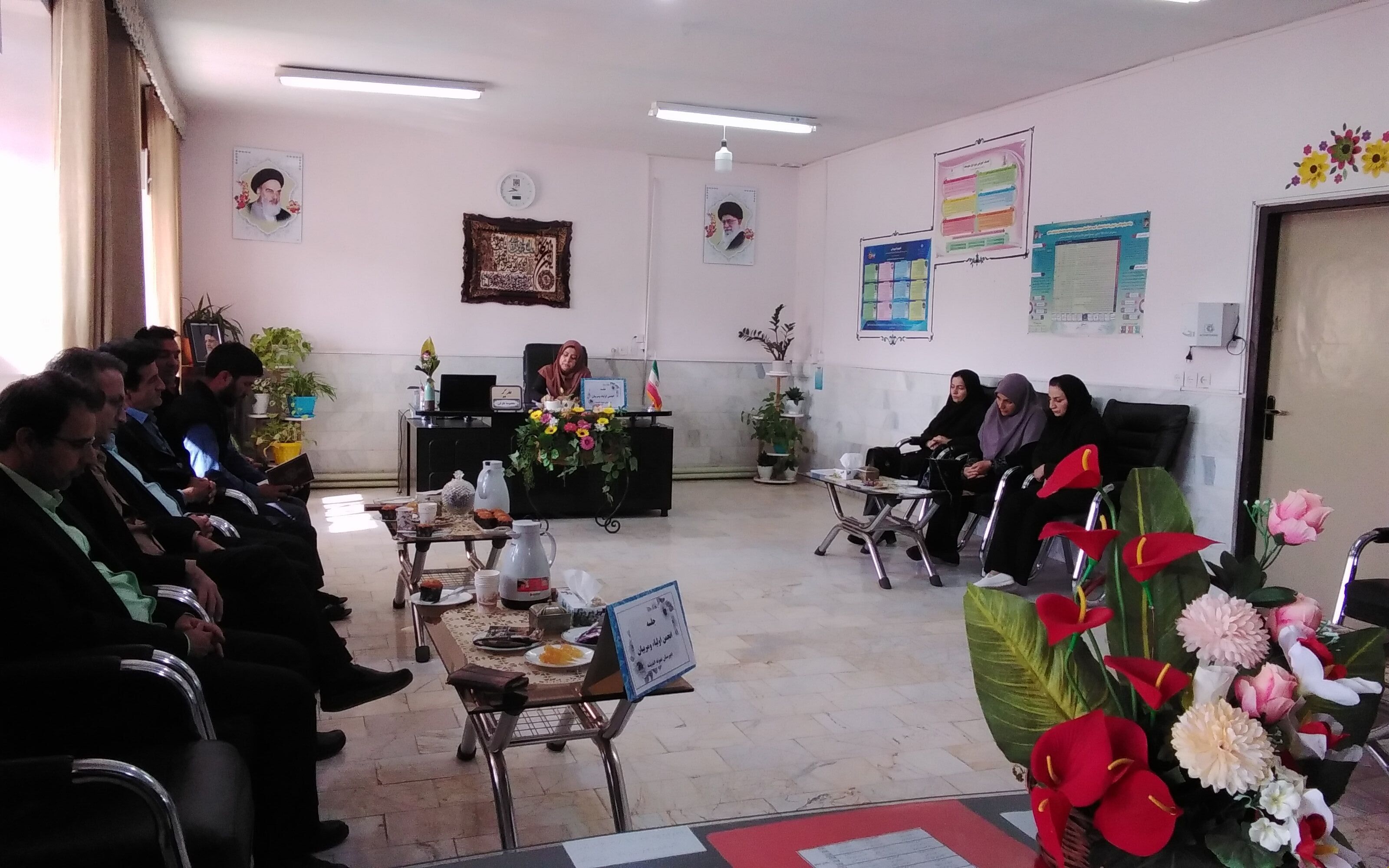اولین جلسه انجمن اولیا و مربیان در دبیرستان نمونه اندیشه شهرستان کاشمر