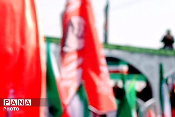 وداعی تاریخی در پایتخت ،پیکر رهبر انقلاب بر دوش ملت ایران