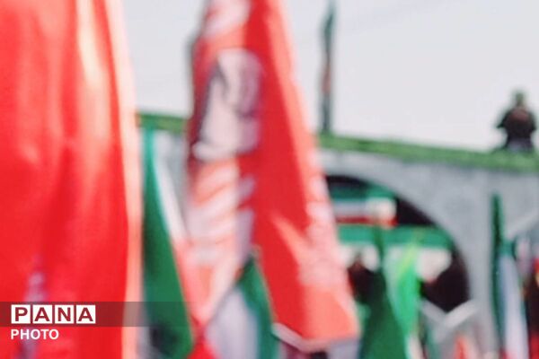 وداعی تاریخی در پایتخت ،پیکر رهبر انقلاب بر دوش ملت ایران