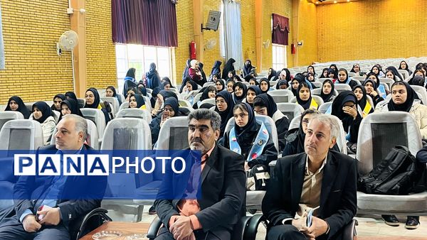 آغاز راه خبرنگاری برای دختران کرمانی