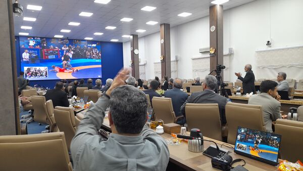 تماشای کشتی المپیک در استانداری مازندران با حضور وزیر آموزش و پرورش