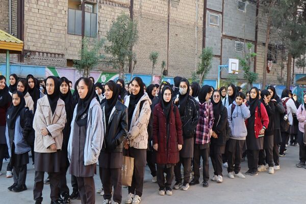 صبحگاه مدرسه شیخ مفید پاکدشت