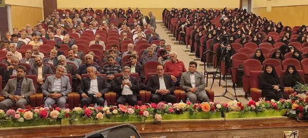 تجلیل از معلمان و معلمان پیشکسوت در بافق