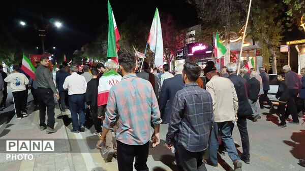 حضور مردم غیور آشخانه در هفتادوهشتمین راهپیمایی شبانه
