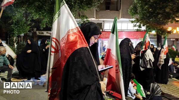  قاب پانا میزبان نودمین شب از اجتماعات خیابانی در حسینیه امام خمینی(ره)