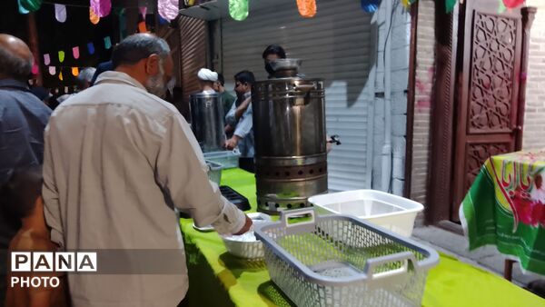 تلفیق شور نبوی و عهد صادقانه؛ میزبانی طلاب حوزه علمیه گلشن از دلدادگان اهل‌بیت (ع)