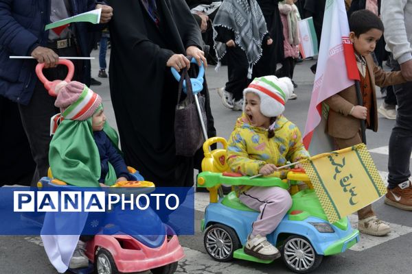 حماسه دانش‌آموزان اسلامشهر در ۲۲بهمن